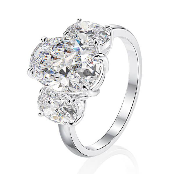 This is a oval moissanite ring for engagement